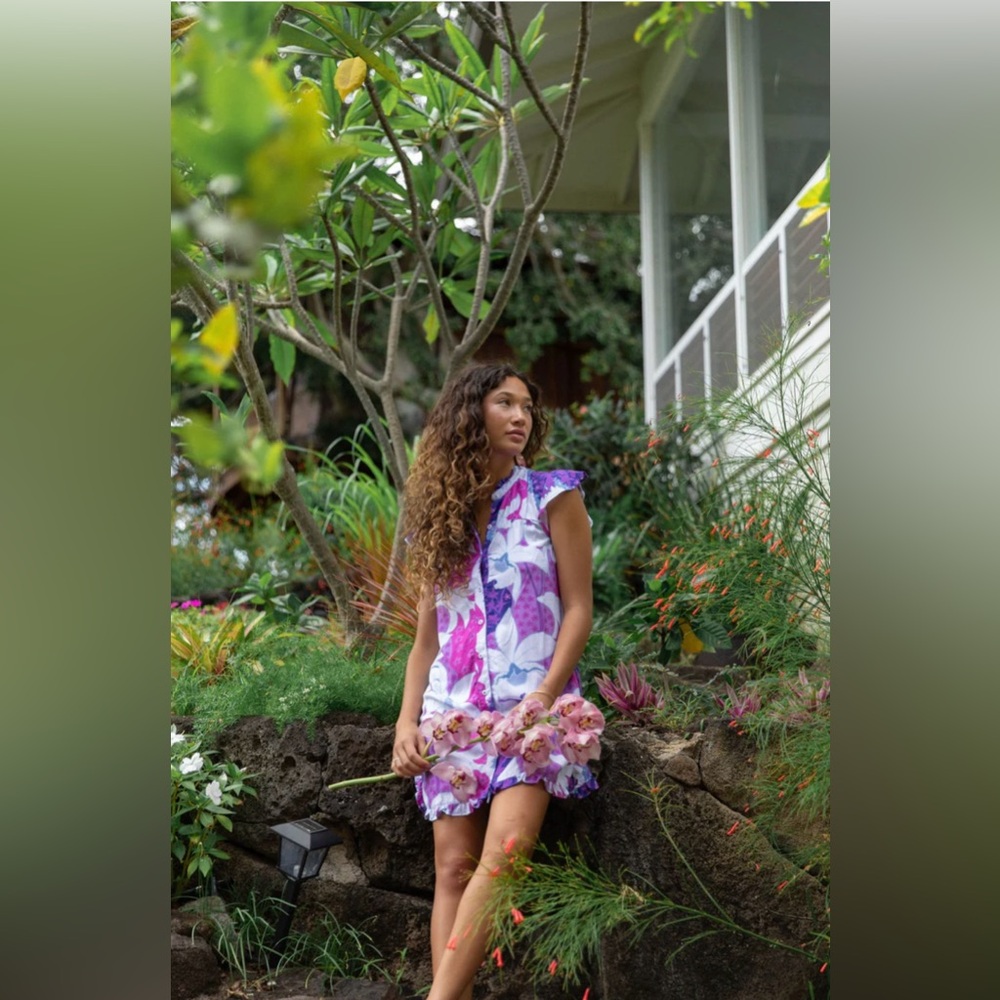 ❌SOLD❌ Eternal Summer Hawaii Mary Dress in Purple Jade's Orchids - Picture 2 of 7